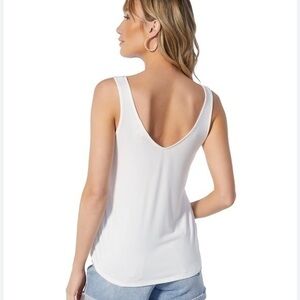 Magaschoni scoop neck tank white - tags are removed